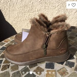 Totes lori brown booties